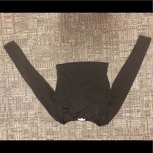 Black long sleeve crop top
